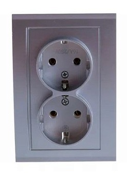 Розетка 2-м СП Бриллиант 16А IP20 с заземлением серебро 